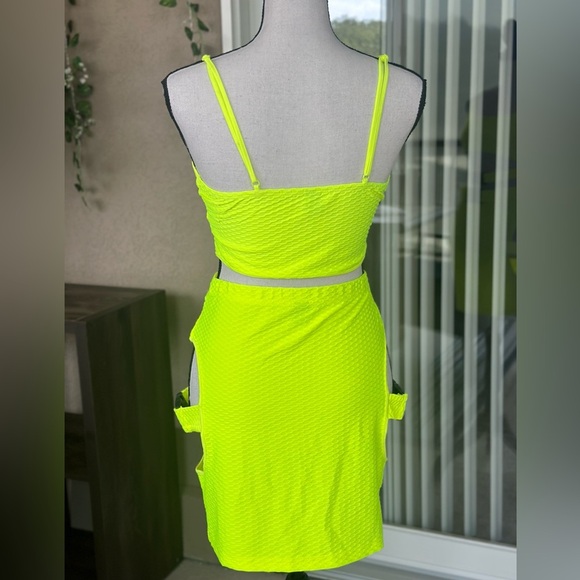 SHEIN Bright Green Cut-Out Skirt Set - Picture 7 of 13
